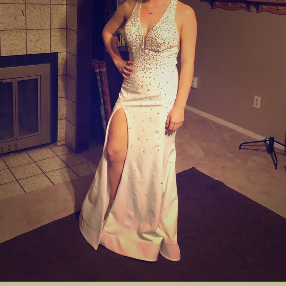 White mori lee dress